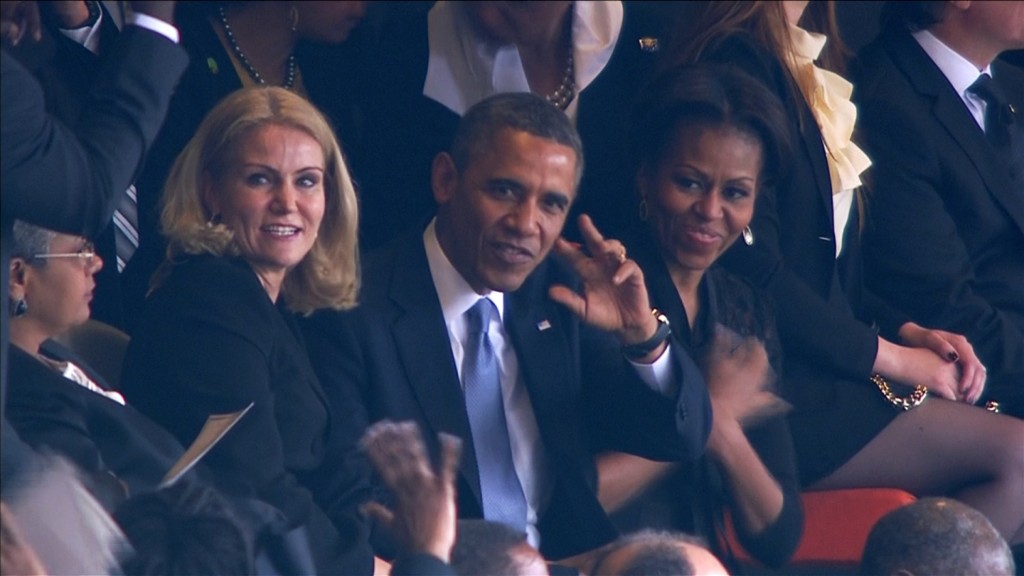 Sự thật đằng sau bức ảnh ‘tự sướng’ của Obama ảnh 2